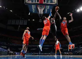 俄克拉荷马雷霆队shijiaqiu