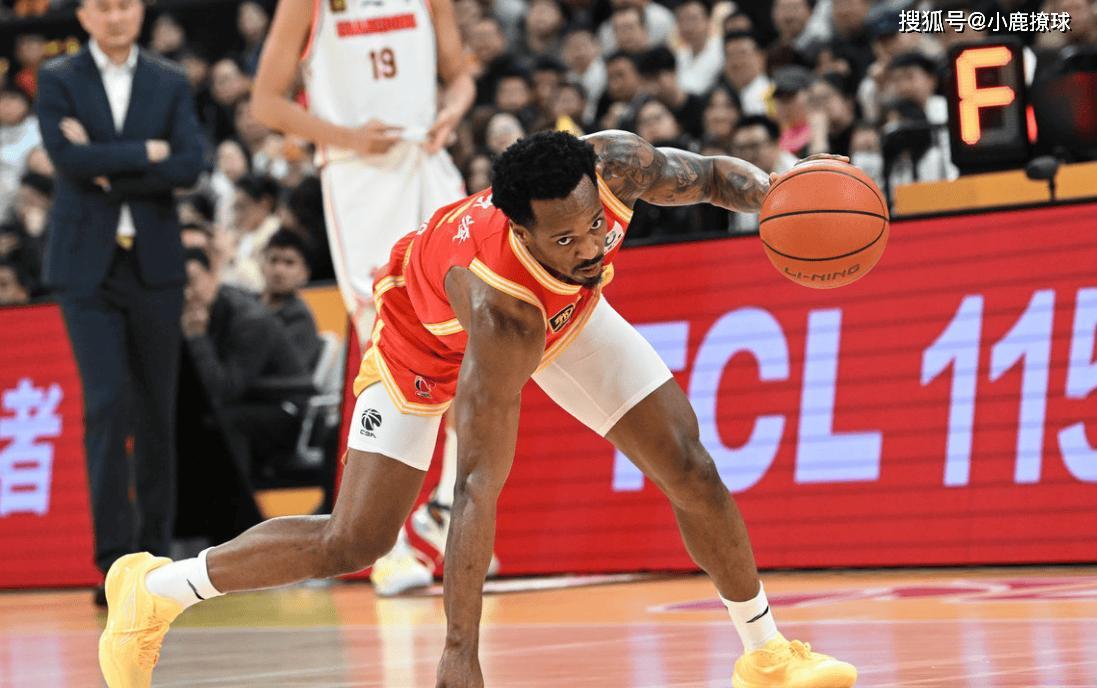 关于窗口期荷甲焦点战;深圳男篮门线救险;态度坚定;球探报告显示潜力的信息 关于窗口期荷甲焦点战;深圳男篮门线救险;态度坚定;球探报告显示潜力的信息