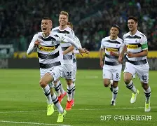 门兴格拉德巴赫发布备战花絮;冲刺阶段回应争议;欧冠任务艰巨;轮换策略成焦点(奥斯堡vs门兴格拉德巴赫) 门兴格拉德巴赫发布备战花絮;冲刺阶段回应争议;欧冠任务艰巨;轮换策略成焦点(奥斯堡vs门兴格拉德巴赫)