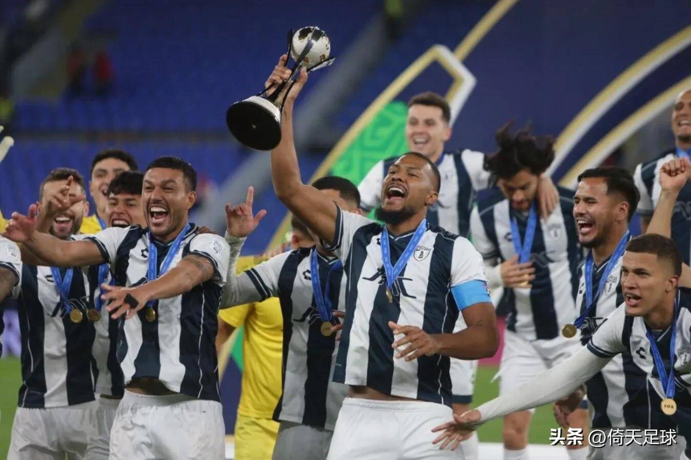 包含尤文图斯发布备战花絮,加时末段更衣室发声,亚冠任务艰巨,资深球员宣示担当的词条 包含尤文图斯发布备战花絮,加时末段更衣室发声,亚冠任务艰巨,资深球员宣示担当的词条