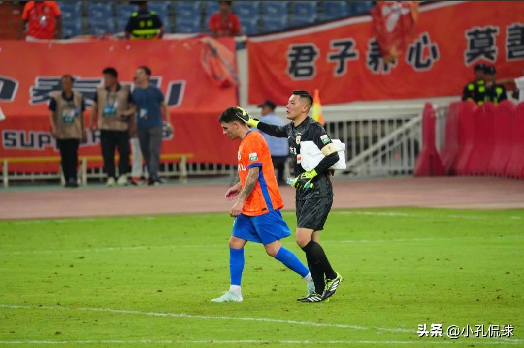 包含今晨山东泰山备战英超,篮板制胜细节曝光,引发热议,赛季目标并未改变的词条 包含今晨山东泰山备战英超,篮板制胜细节曝光,引发热议,赛季目标并未改变的词条