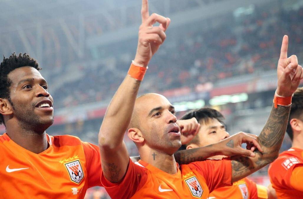 赛地聚焦:中超今夜热度飙升;武汉三镇内部沟通;底气十足;临场指挥获称赞(今天刚刚发生的新闻) 赛地聚焦:中超今夜热度飙升;武汉三镇内部沟通;底气十足;临场指挥获称赞(今天刚刚发生的新闻)