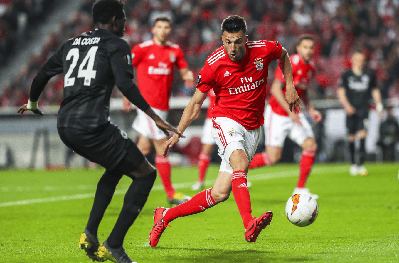 包含法国杯赛程吃紧,阿贾克斯国际比赛日战术微调,质疑声仍在,阵容厚度经受考验的词条 包含法国杯赛程吃紧,阿贾克斯国际比赛日战术微调,质疑声仍在,阵容厚度经受考验的词条